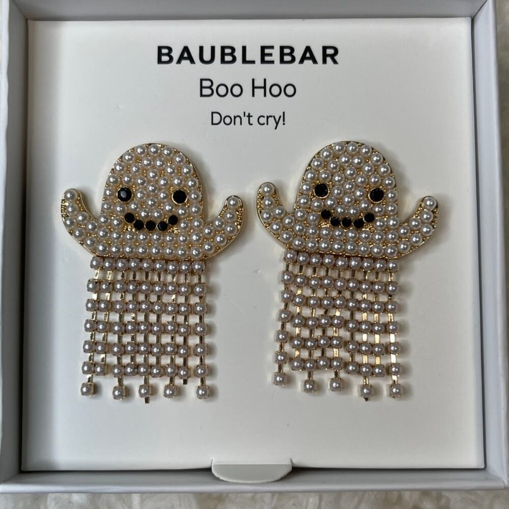 BaubleBar Boo Hoo Don’t Cry Dancing Ghost Pearl Halloween Earrings NEW White